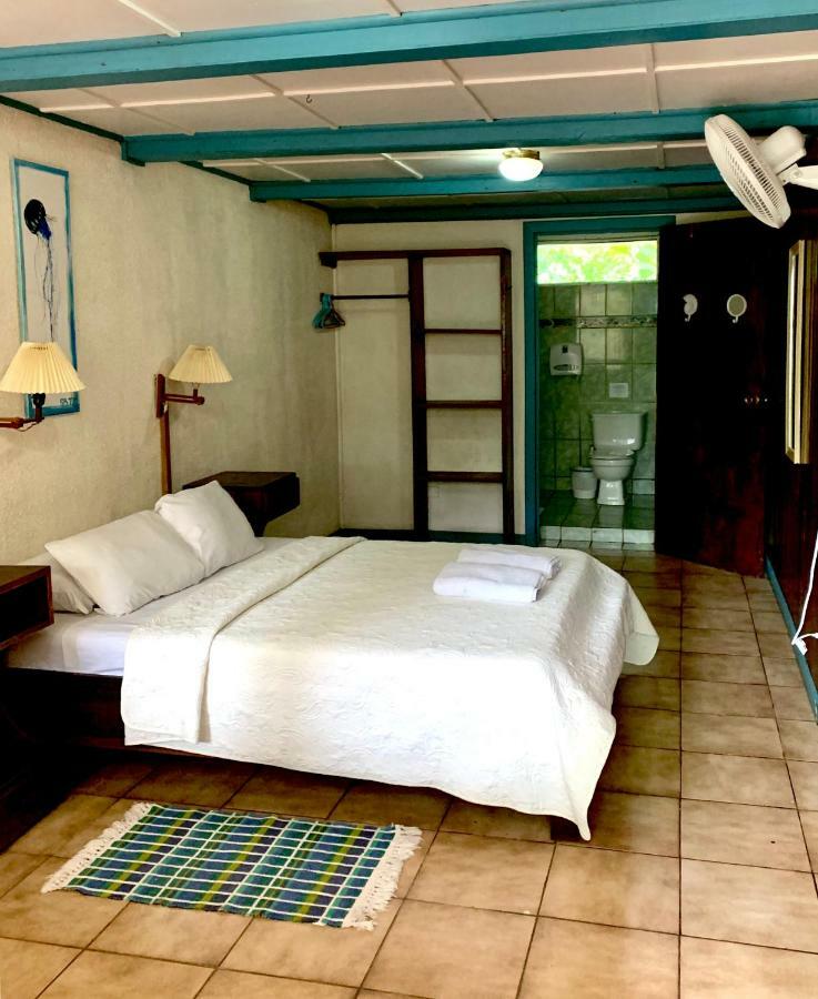Lapalapa Beachfront Hotel Puerto Viejo de Talamanca Kültér fotó