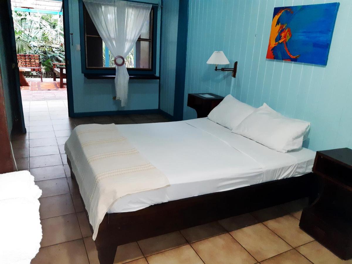 Lapalapa Beachfront Hotel Puerto Viejo de Talamanca Kültér fotó